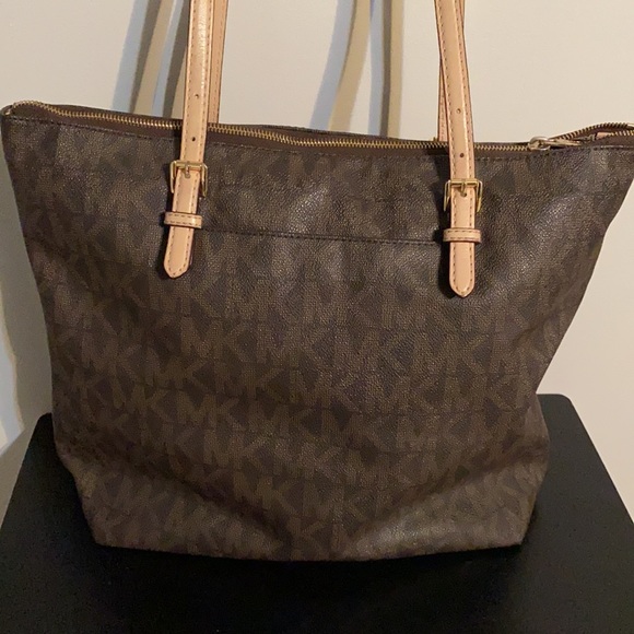Michael Kors Signature Brown MK Tote - Picture 4 of 9